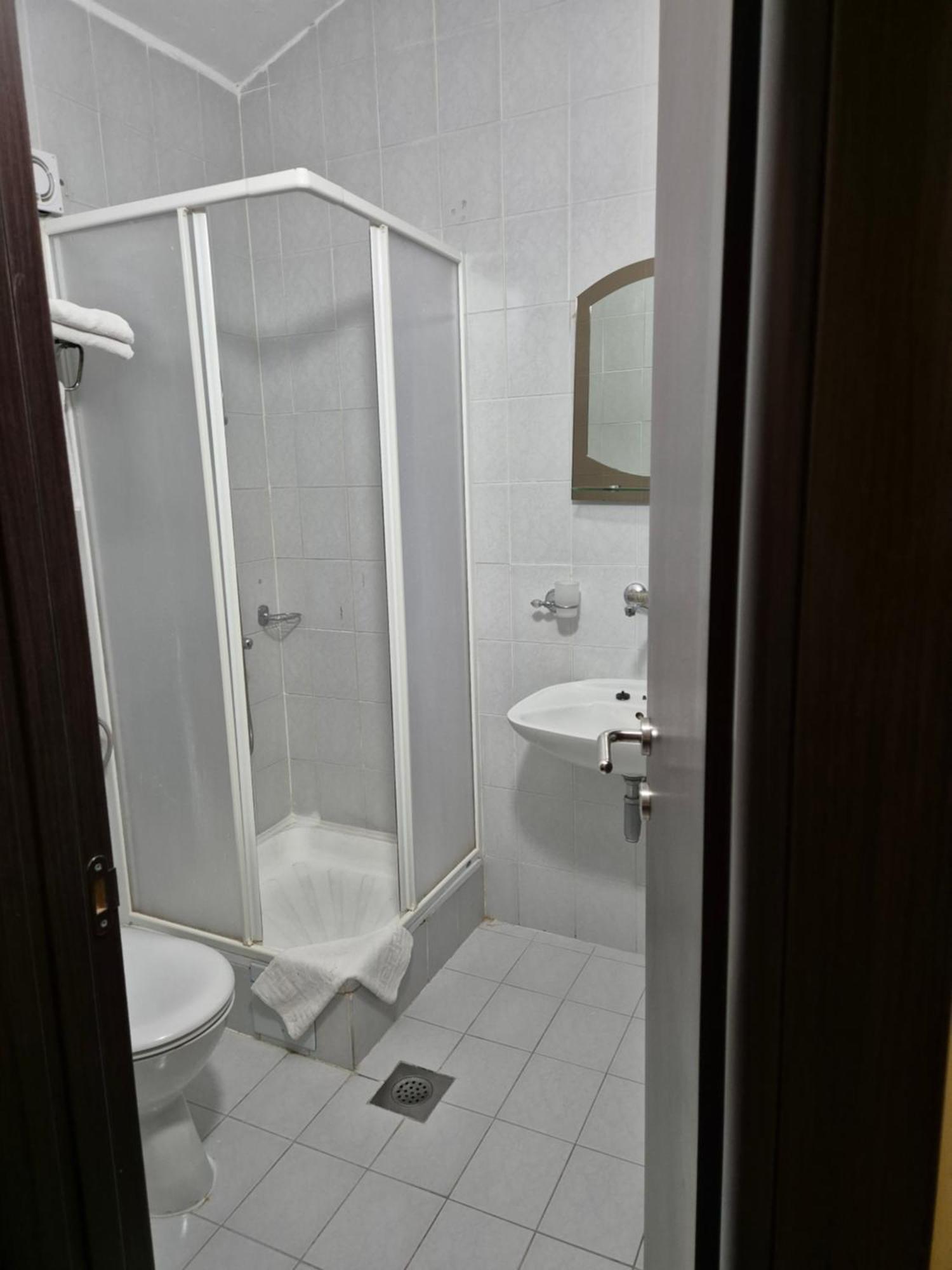 Mali Milocer Bay Accommodation Sveti Stefan Room photo