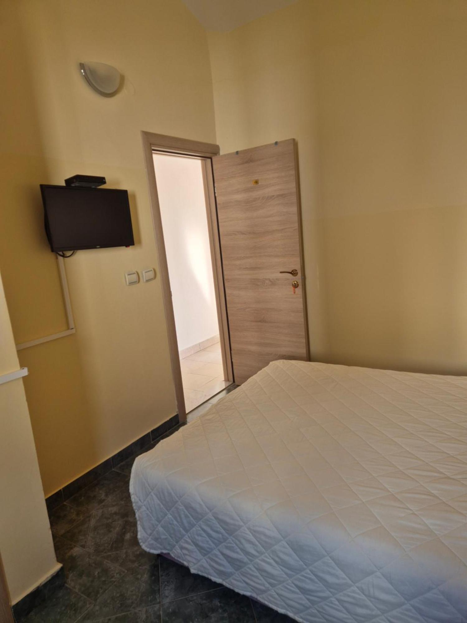 Mali Milocer Bay Accommodation Sveti Stefan Room photo