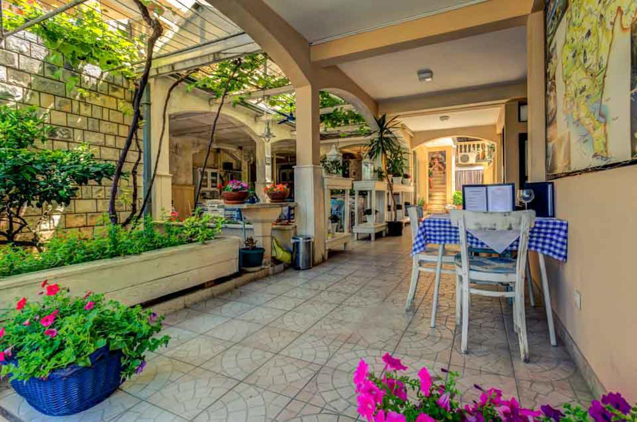 Mali Milocer Bay Accommodation Sveti Stefan Exterior photo