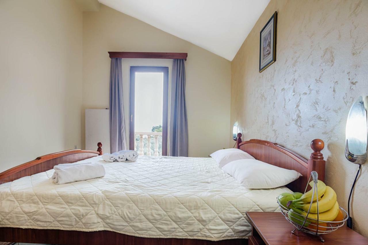 Mali Milocer Bay Accommodation Sveti Stefan Exterior photo